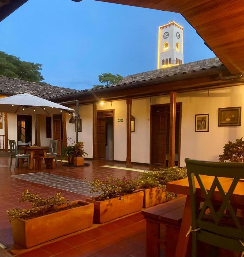 Hotel Colonial Andino - Parque Principal De Pitalito Exteriör bild
